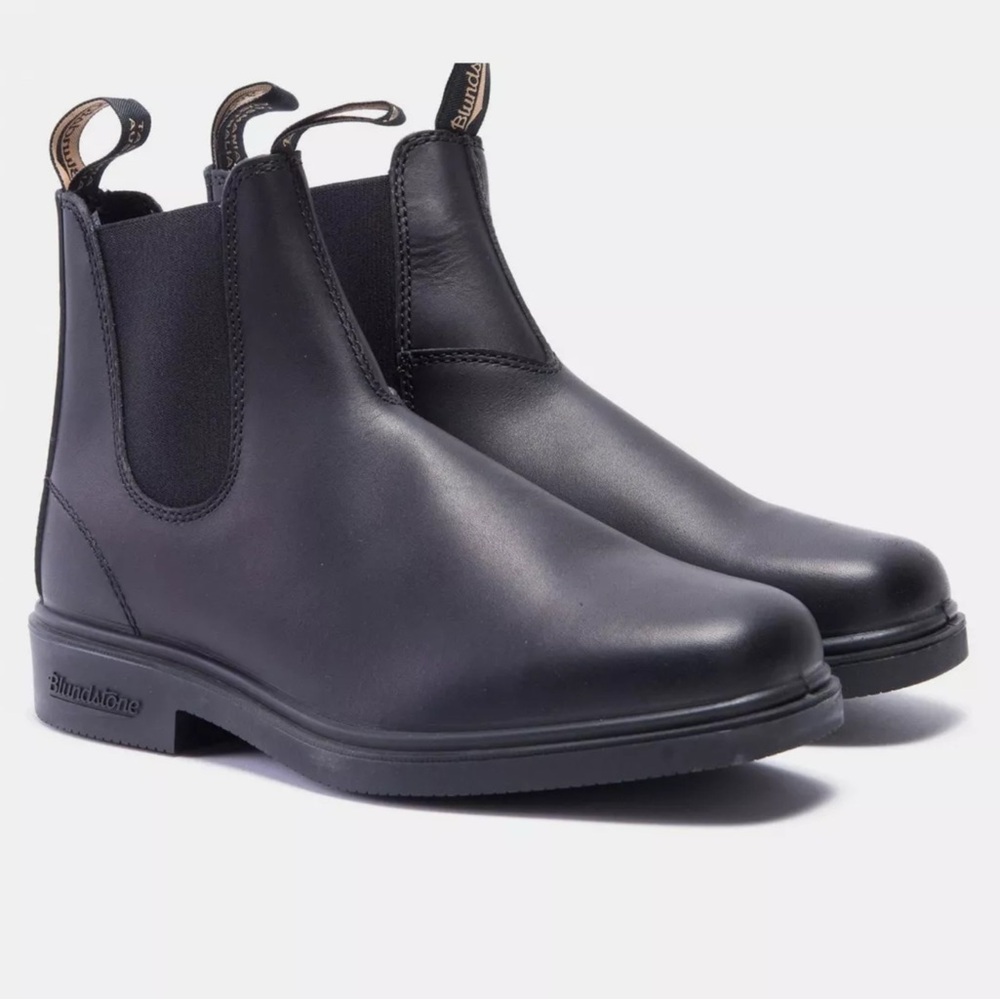 Brand New Blundstone 063  Black Leather Boots For Men's Never used or worn.